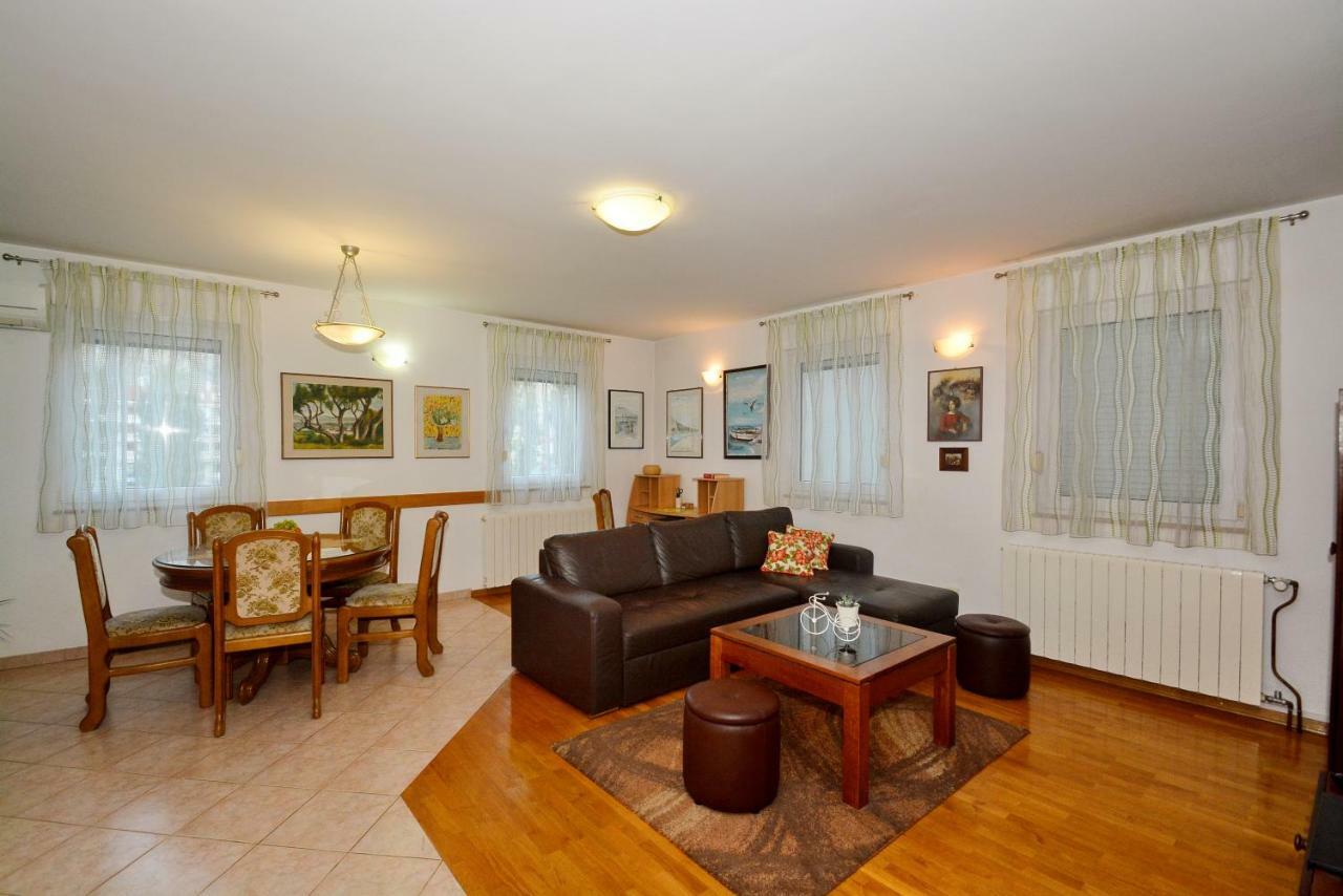 Apartman Vanja 오미스 외부 사진